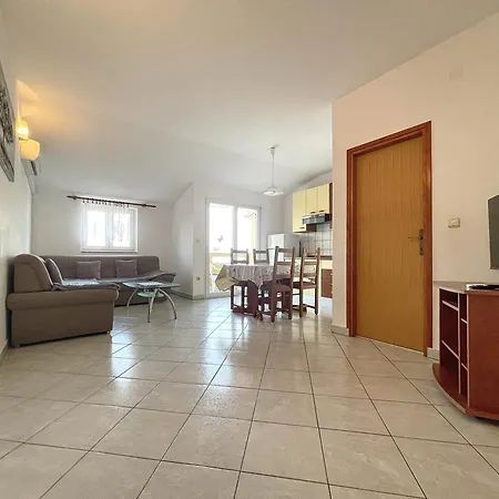 דירה With Parking Space Baska, Krk - 22687 באסקה