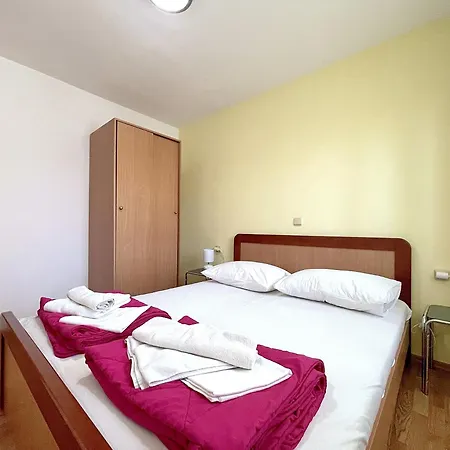 With A Parking Space Baska, Krk - 22687 Baska (Krk)